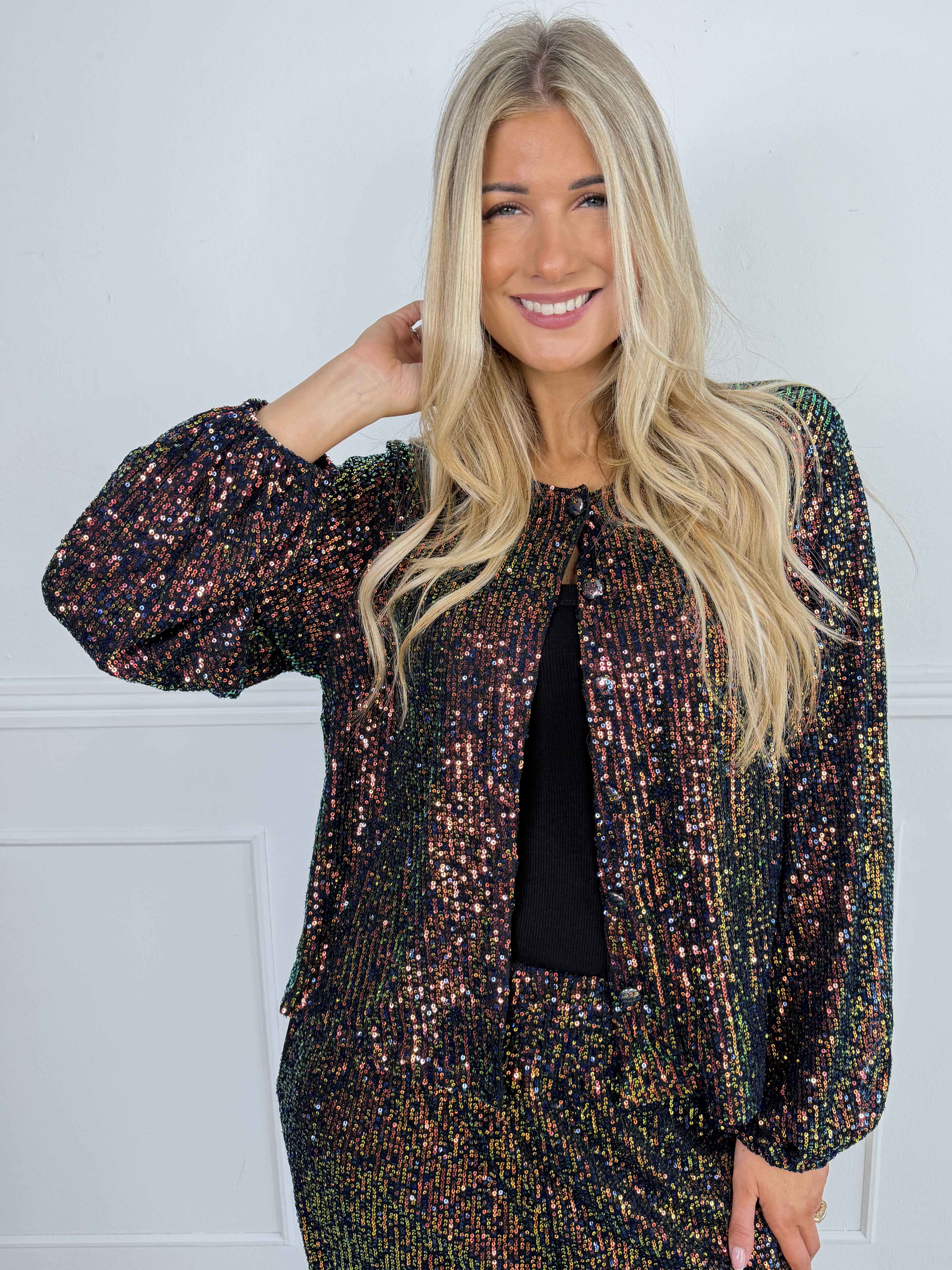 Paige - Plus size pailletcardigan med flotte slåede knapper